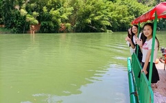 公交车上C了两个小学生